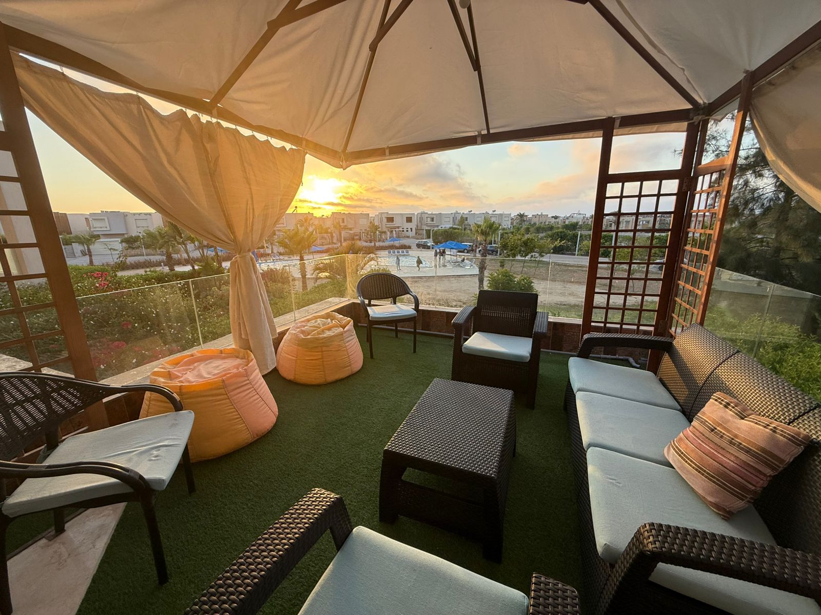 Penthouse 1st Floor 3BR+Nany - Hacienda bay - HB02