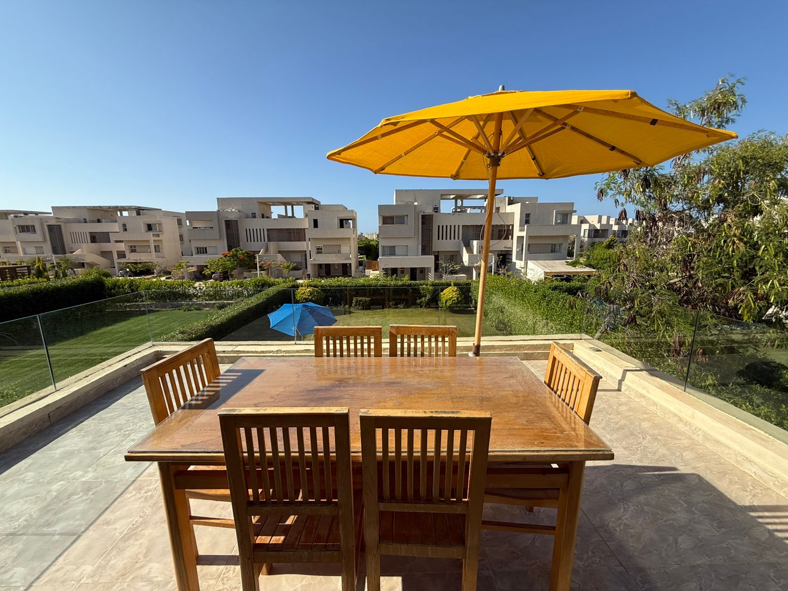 Penthouse 1st Floor 4BR - Hacienda bay - HB04